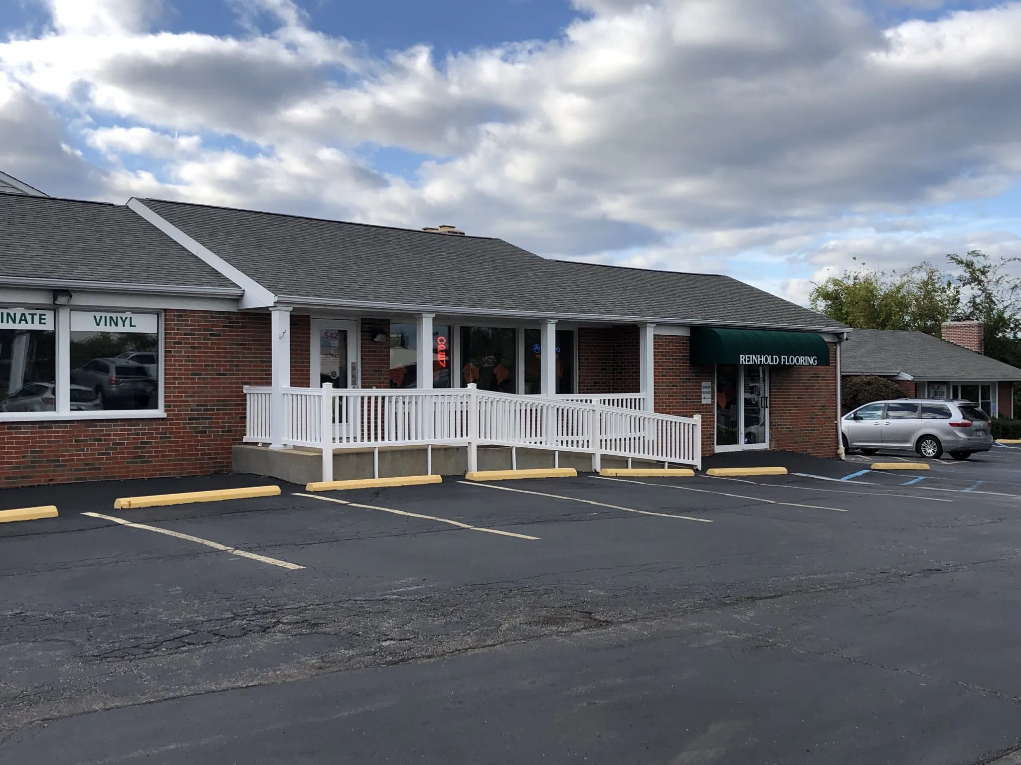 Storefront | Reinhold Flooring